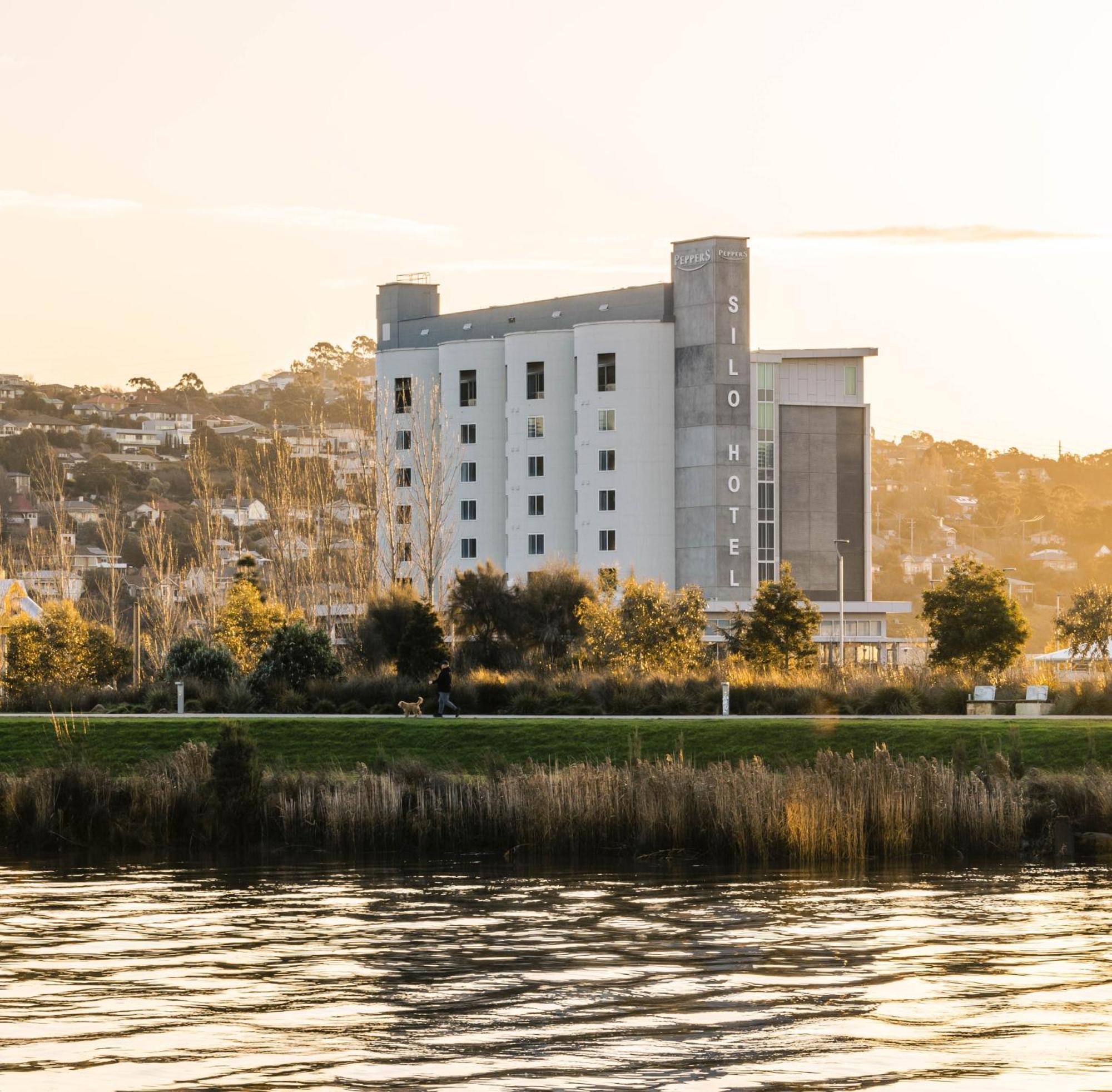 Отель Peppers Silo Лонсестон Экстерьер фото The Silo Hotel