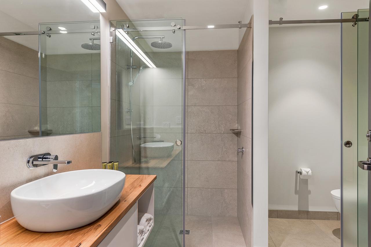 Отель Peppers Silo Лонсестон Экстерьер фото A shower with a sliding door