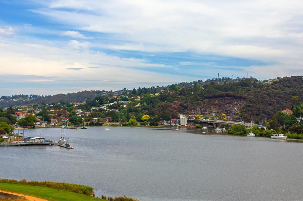 Отель Peppers Silo Лонсестон Номер фото View of the Swan River from the Perth Hills